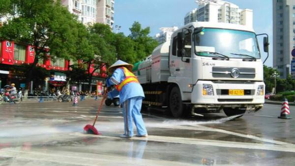中国生活垃圾年产量超过四亿吨 环卫市场大幕开启